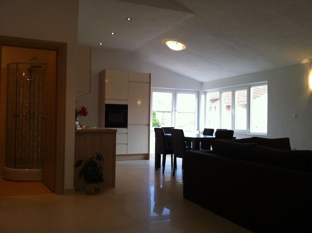 טוראני Adriatic Rose Apartment חדר תמונה